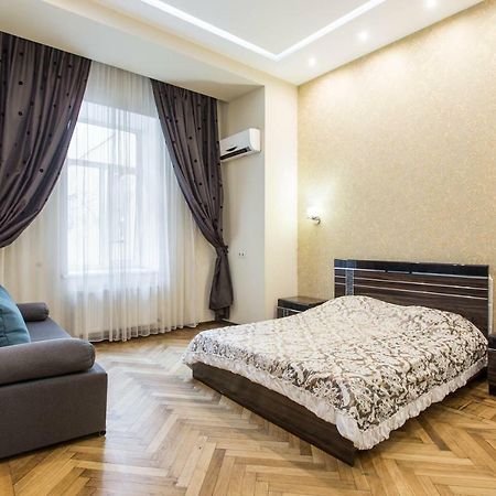 Odessa 3bedroom Deribas apartment Bagian luar foto