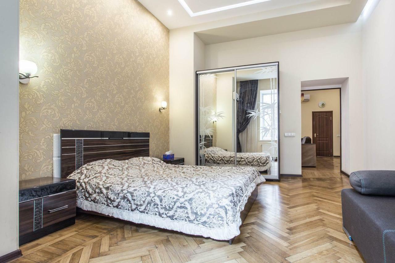 Odessa 3bedroom Deribas apartment Bagian luar foto